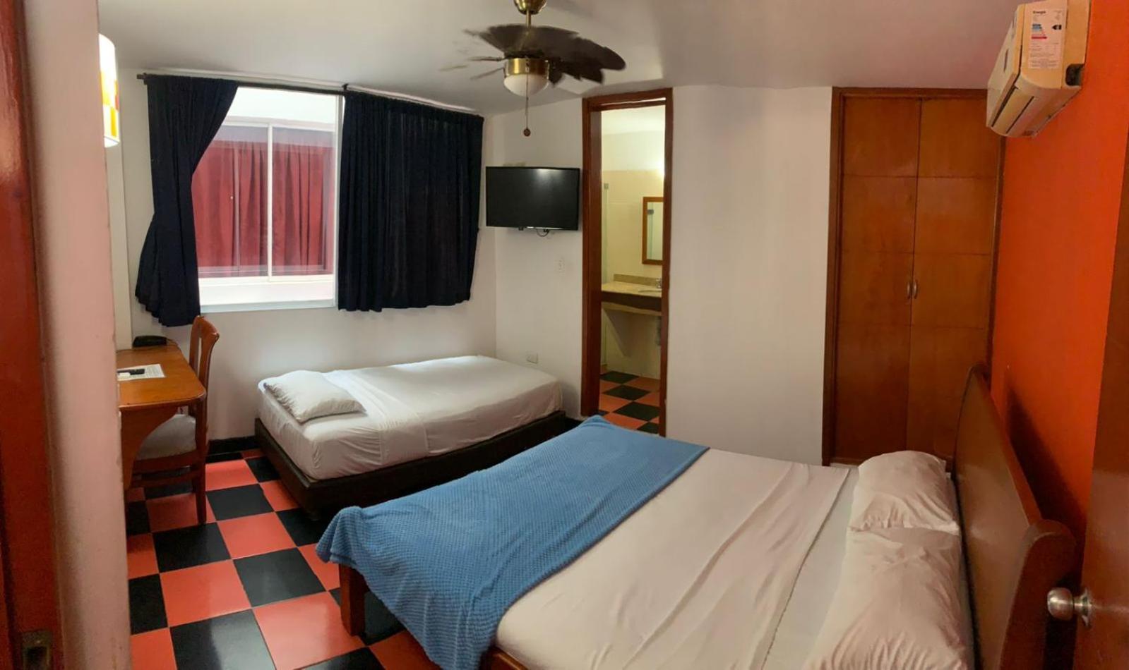 Hotel Bahia Plaza Σάντα Μάρτα Εξωτερικό φωτογραφία