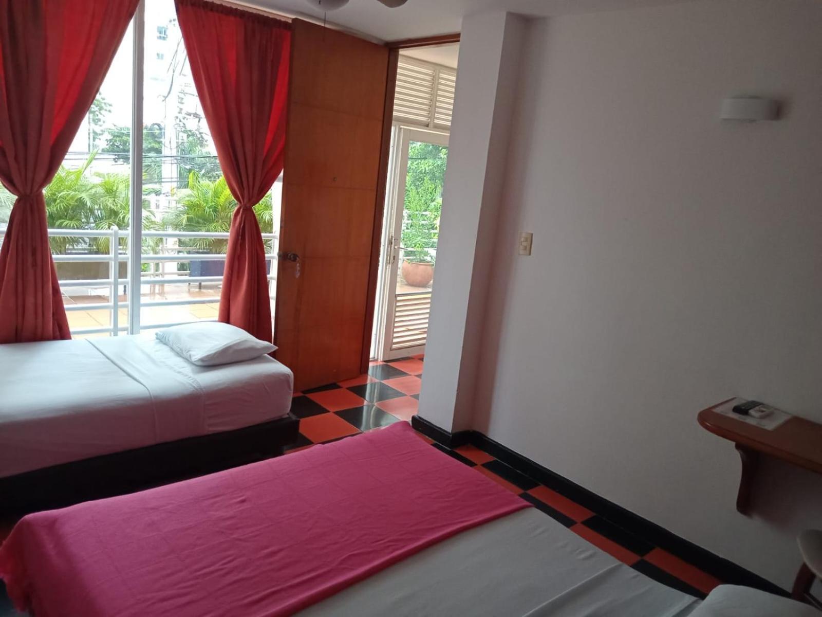 Hotel Bahia Plaza Σάντα Μάρτα Εξωτερικό φωτογραφία